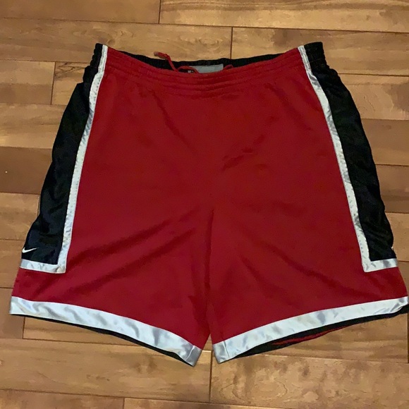 90’s Nike Basketball Shorts - Picture 1 of 4